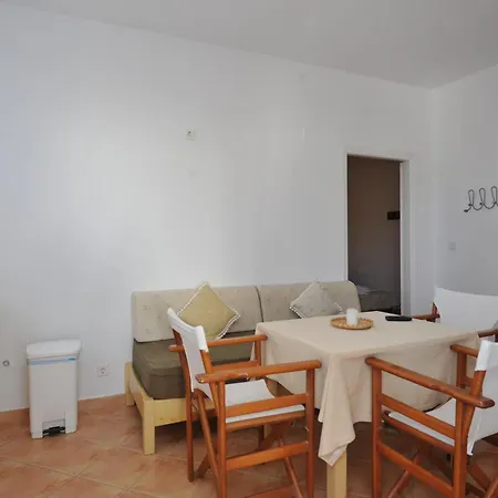 Janos And Apartmán *