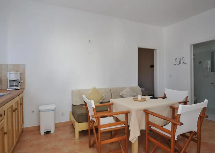 Janos And Apartamento *